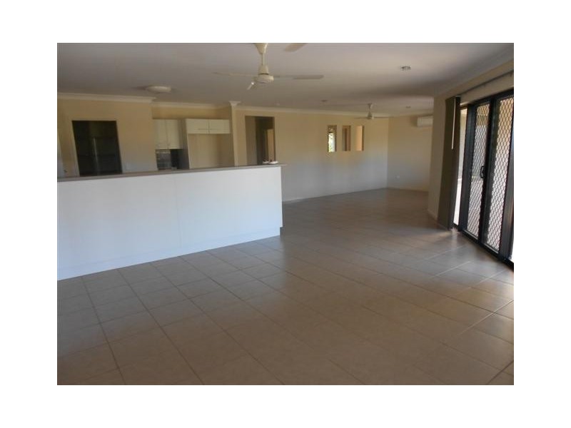 27 Angor Road, Trinity Park QLD 4879