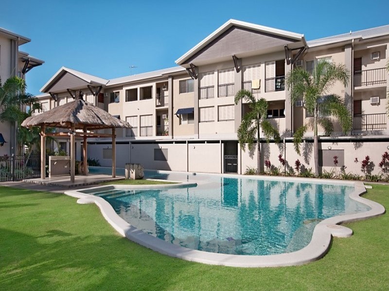 204/8 CENTENARY CLOSE, Manoora QLD 4870