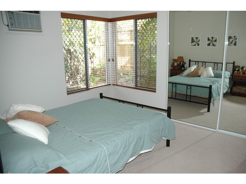 6/2 Nesbit  Street, Whitfield QLD 4870