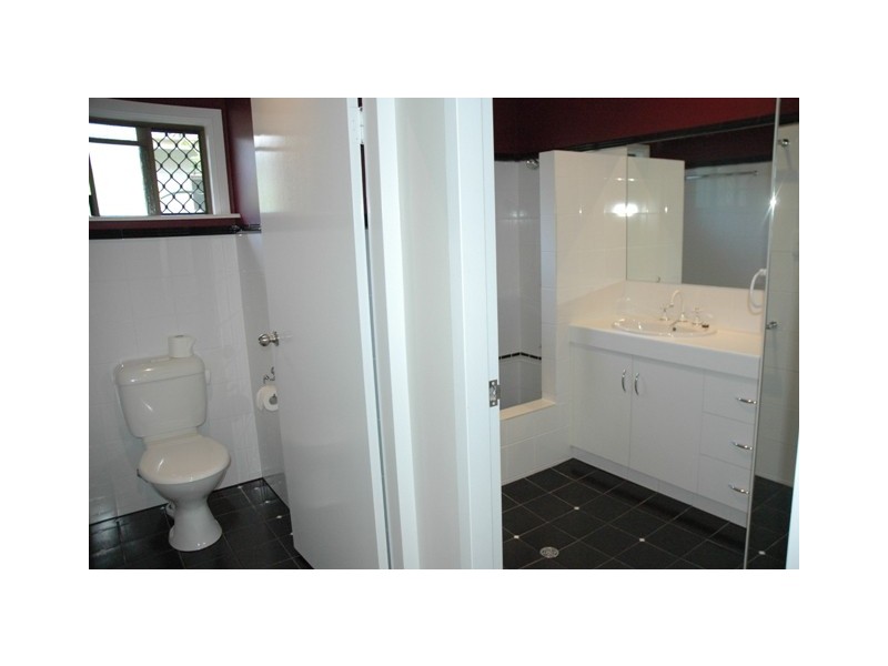 15 McFarlane Drive, Kanimbla QLD 4870