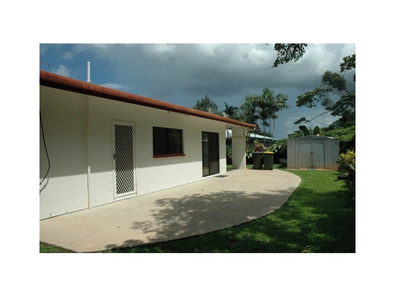 15 McFarlane Drive, Kanimbla QLD 4870