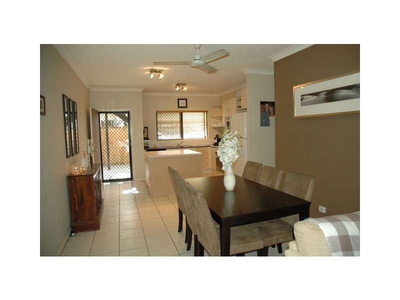 1/14-16 Short Street, Redlynch QLD 4870
