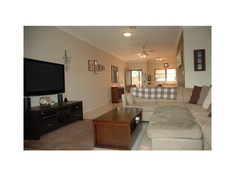 1/14-16 Short Street, Redlynch QLD 4870