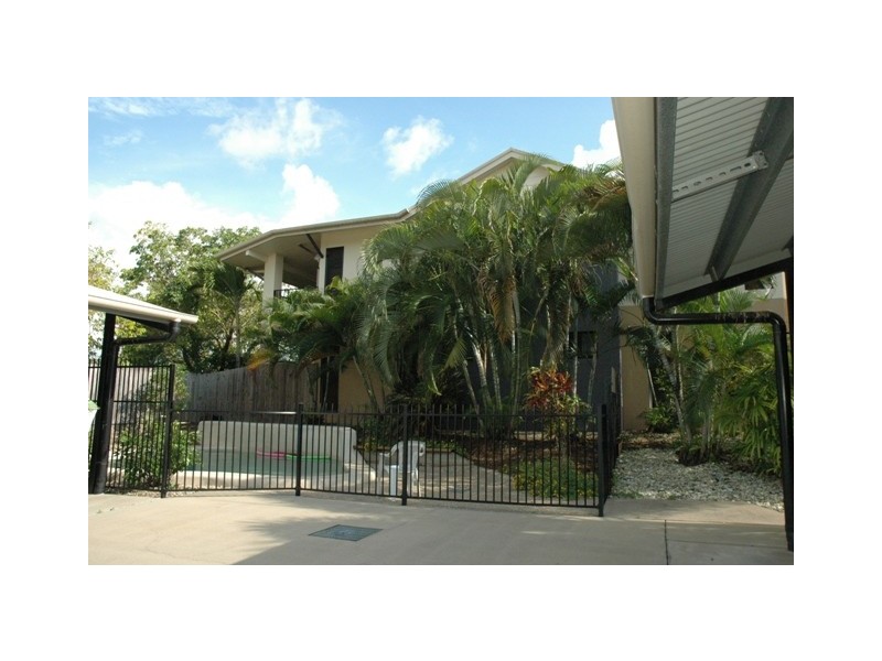 1/14-16 Short Street, Redlynch QLD 4870