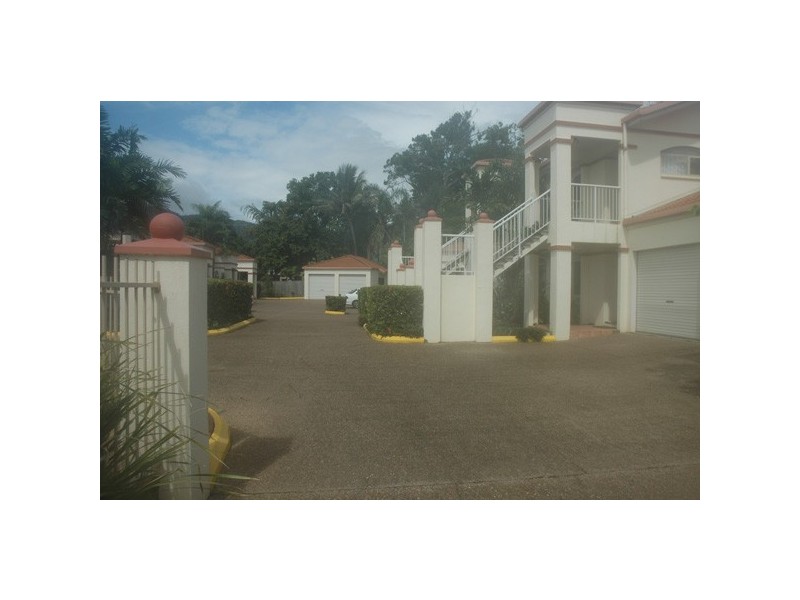 9/9 Oyster Court, Trinity Beach QLD 4879
