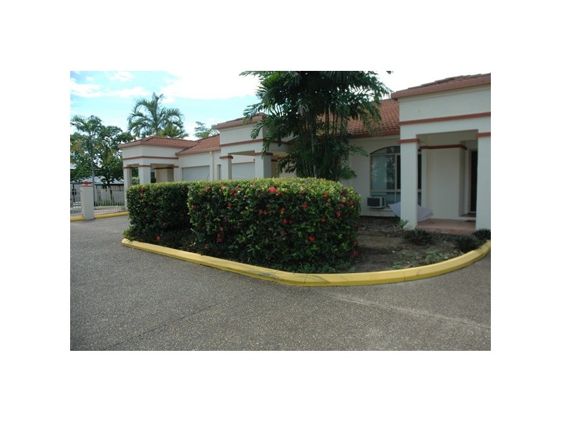 9/9 Oyster Court, Trinity Beach QLD 4879
