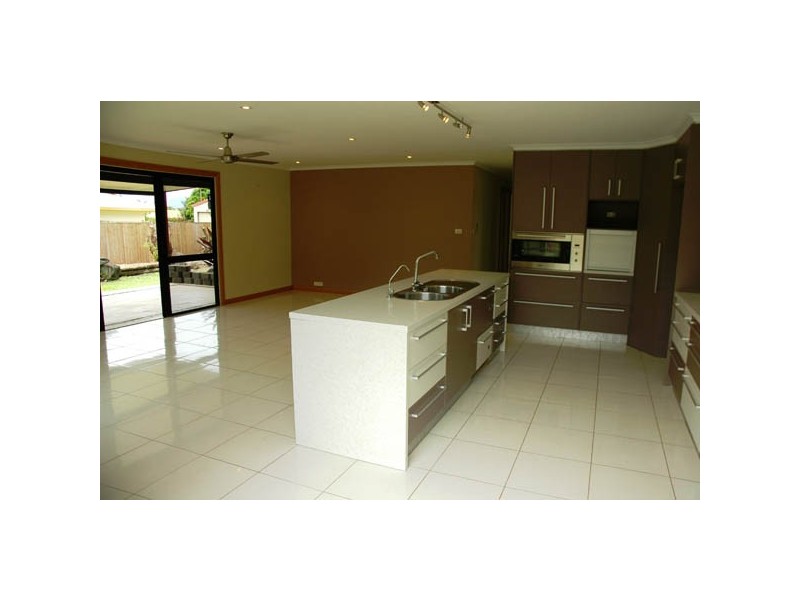 42 Survey Street, Smithfield QLD 4878