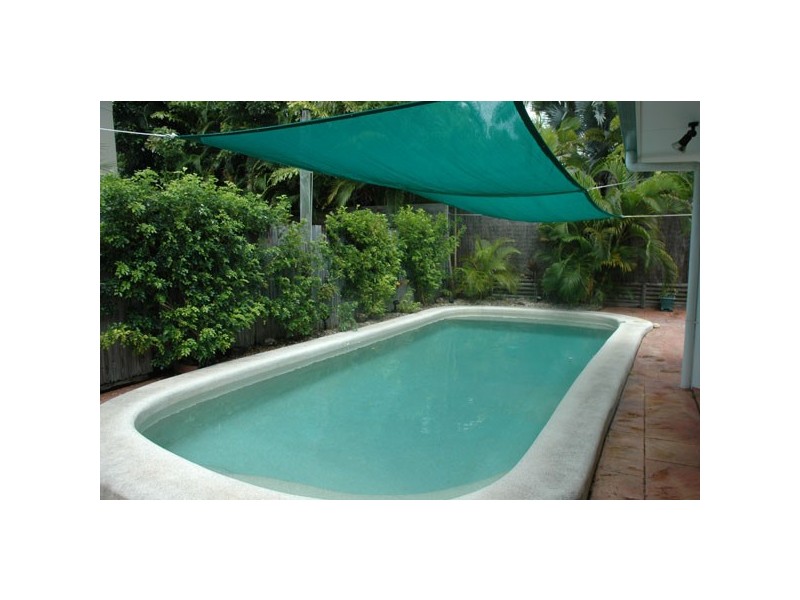 1 Barrier Close, Clifton Beach QLD 4879