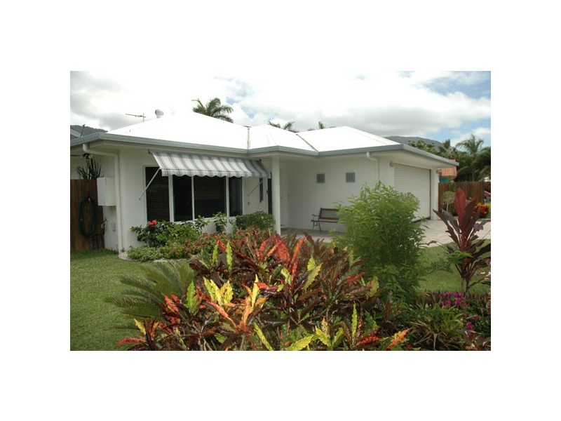 1 Barrier Close, Clifton Beach QLD 4879