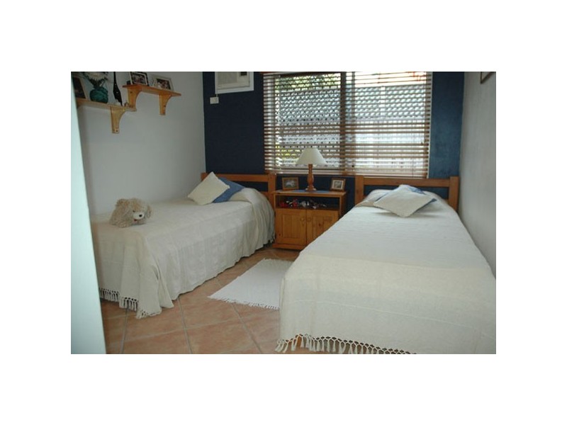 1 Barrier Close, Clifton Beach QLD 4879