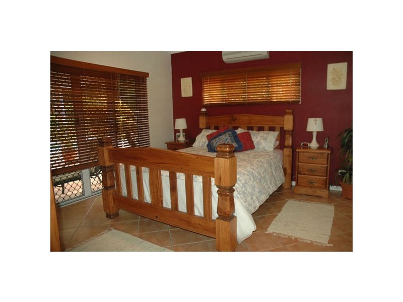 1 Barrier Close, Clifton Beach QLD 4879