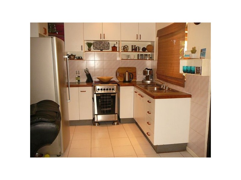 80 Impey Street, Caravonica QLD 4878