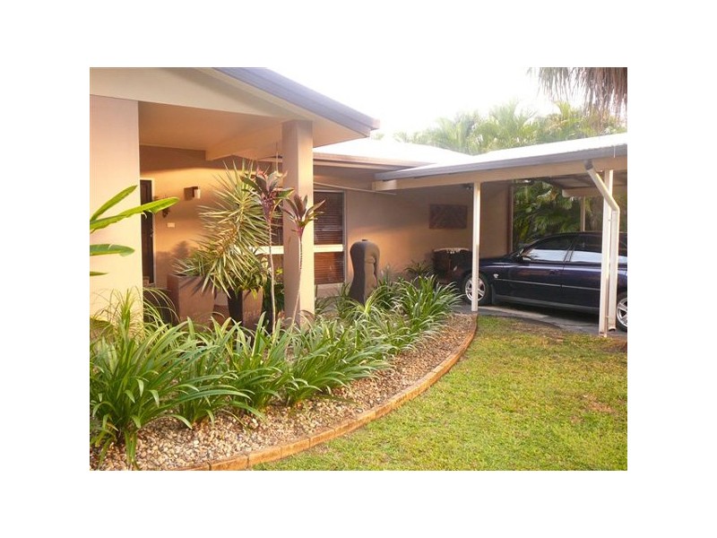80 Impey Street, Caravonica QLD 4878