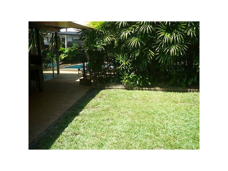 80 Impey Street, Caravonica QLD 4878