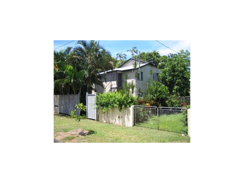 89 Digger Street, Cairns North QLD 4870