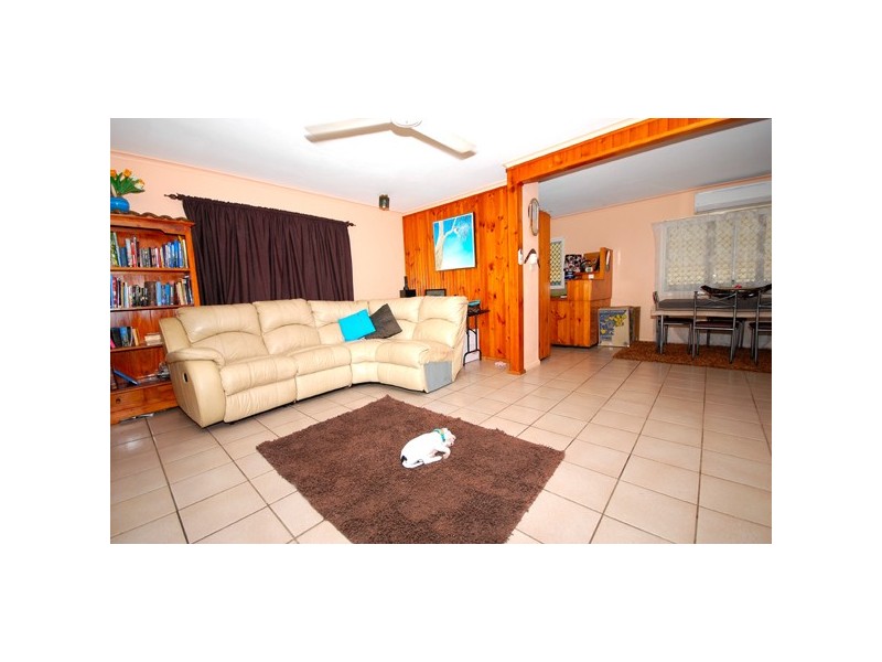 6 Granadilla Street, Holloways Beach QLD 4878