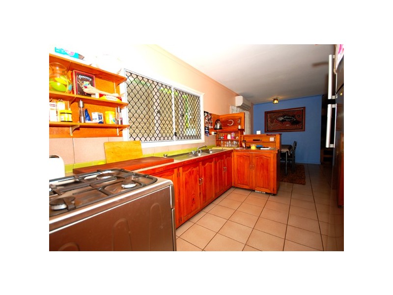 6 Granadilla Street, Holloways Beach QLD 4878