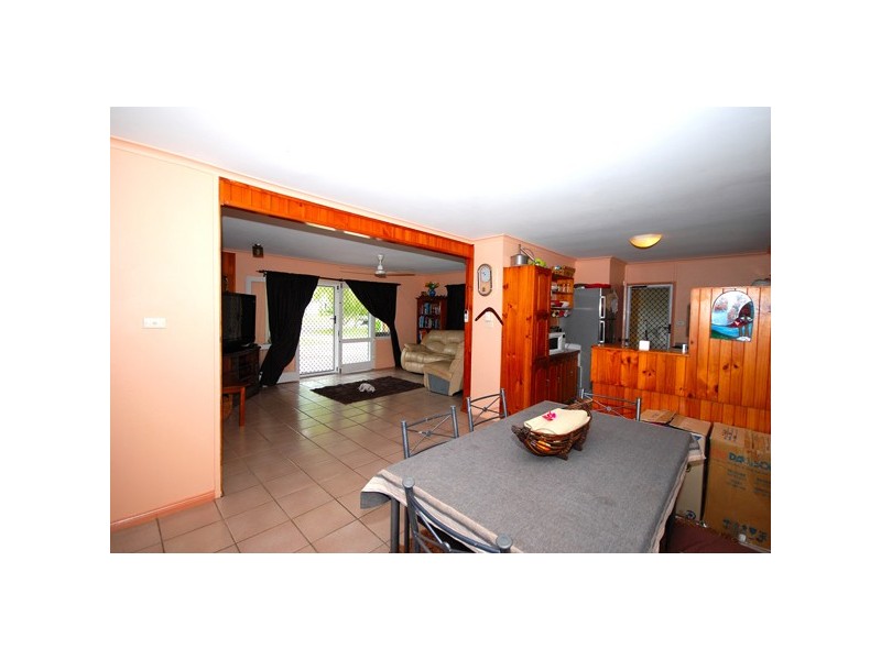 6 Granadilla Street, Holloways Beach QLD 4878