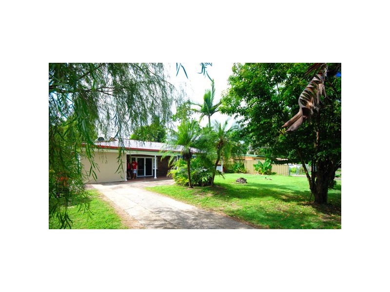 6 Granadilla Street, Holloways Beach QLD 4878