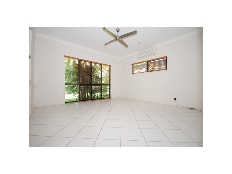 25 Castor Street, Clifton Beach QLD 4879