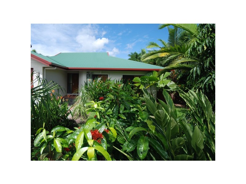 25 Castor Street, Clifton Beach QLD 4879