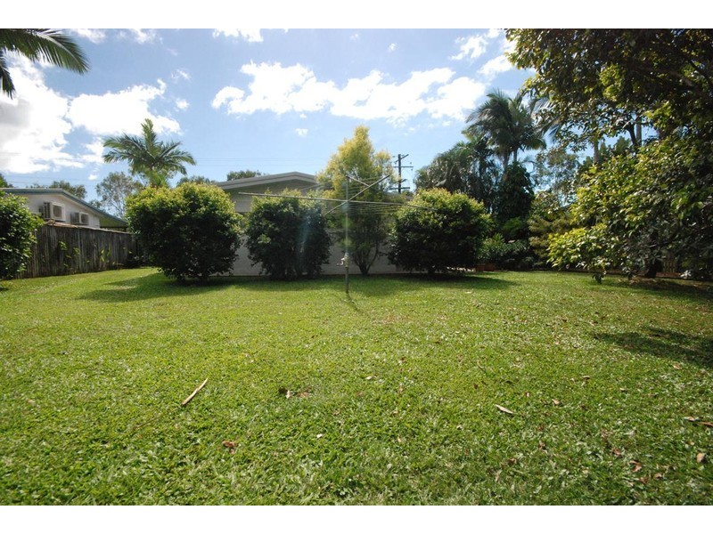 3 Huon Street, Trinity Beach QLD 4879