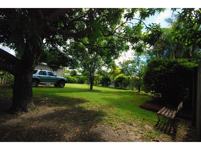 3 Huon Street, Trinity Beach QLD 4879