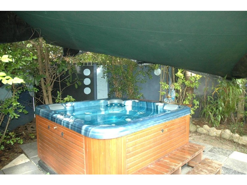 1 Waterlilly Street, Kewarra Beach QLD 4879