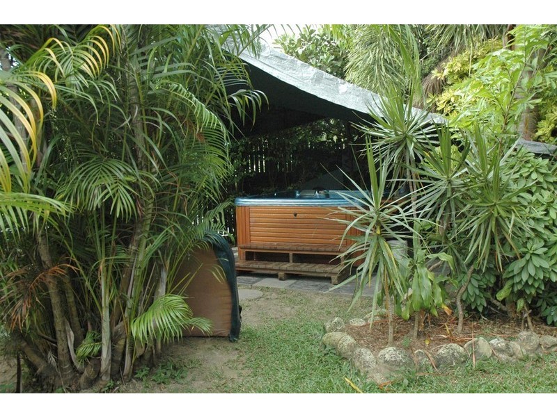 1 Waterlilly Street, Kewarra Beach QLD 4879