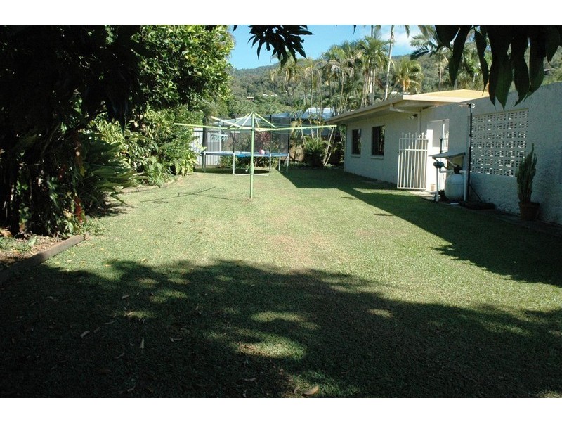 5 Marian Close, Smithfield QLD 4878