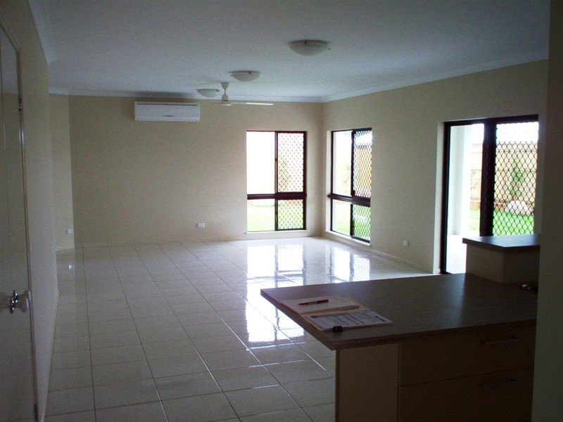 10 Hockey Avenue, Smithfield QLD 4878