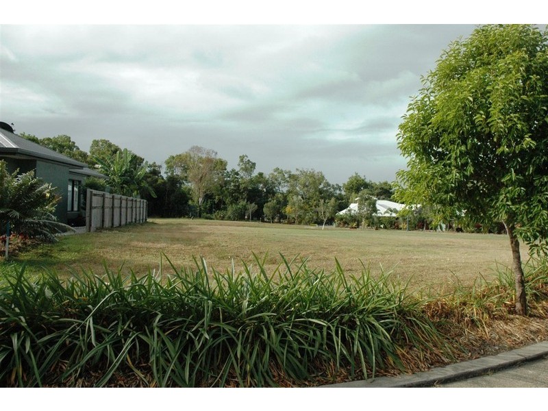 20 Muller Street, Palm Cove QLD 4879