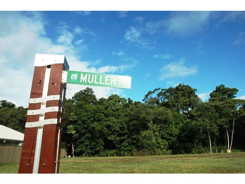 25 Muller Street, Palm Cove QLD 4879