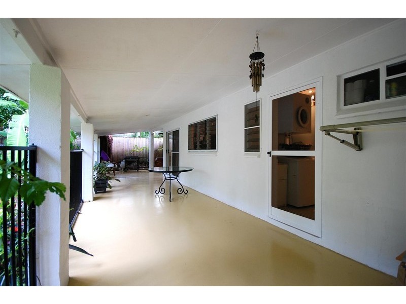 11 Buchan Street, Palm Cove QLD 4879
