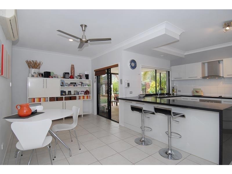 10 Warana Close, Kewarra Beach QLD 4879