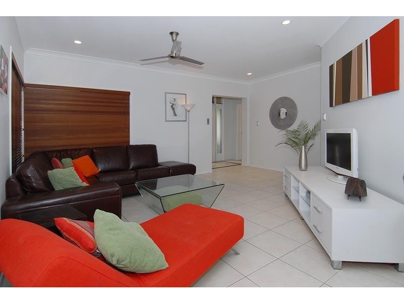 10 Warana Close, Kewarra Beach QLD 4879