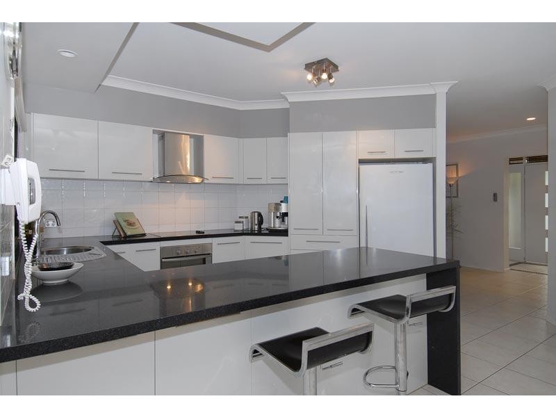 10 Warana Close, Kewarra Beach QLD 4879
