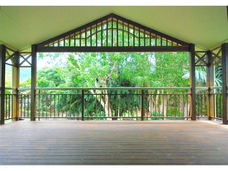 55  Yule Avenue, Clifton Beach QLD 4879