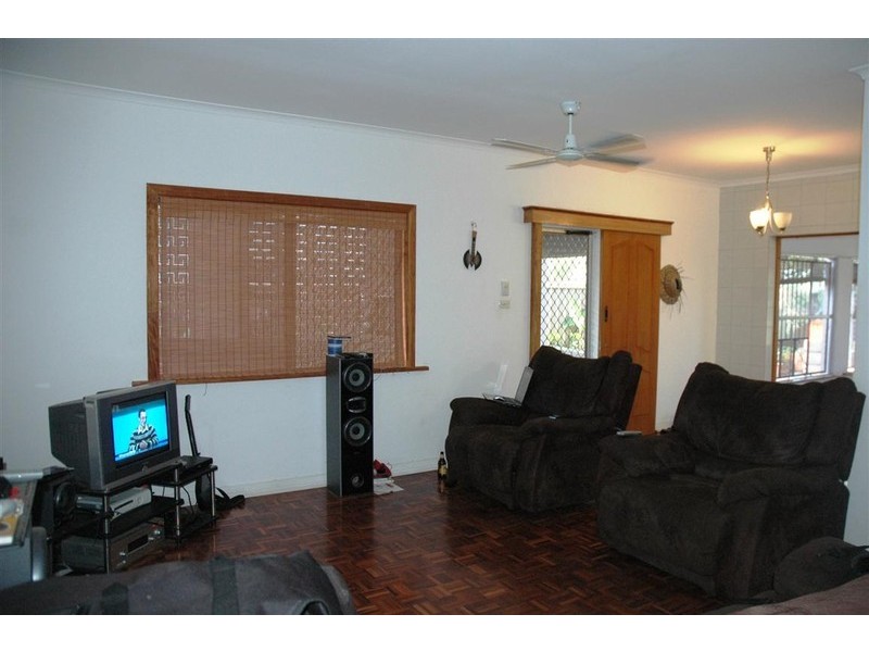 40 Oleander Street, Holloways Beach QLD 4878