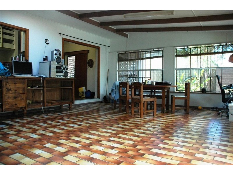 40 Oleander Street, Holloways Beach QLD 4878