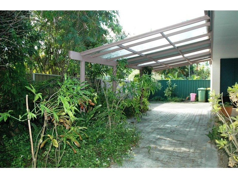 40 Oleander Street, Holloways Beach QLD 4878