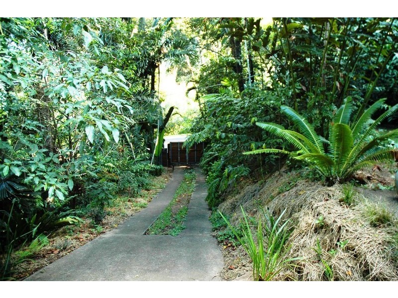 8 Barron Gorge Road, Caravonica QLD 4878