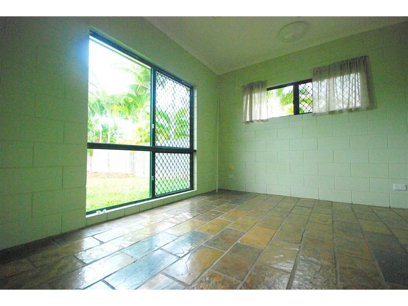 4 Shell Close, Kewarra Beach QLD 4879