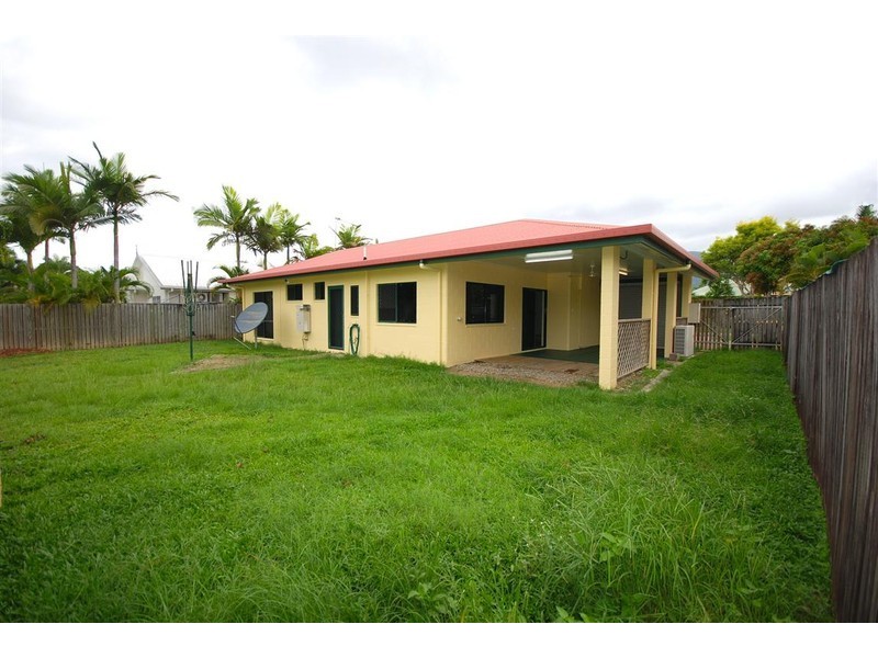 4 Shell Close, Kewarra Beach QLD 4879