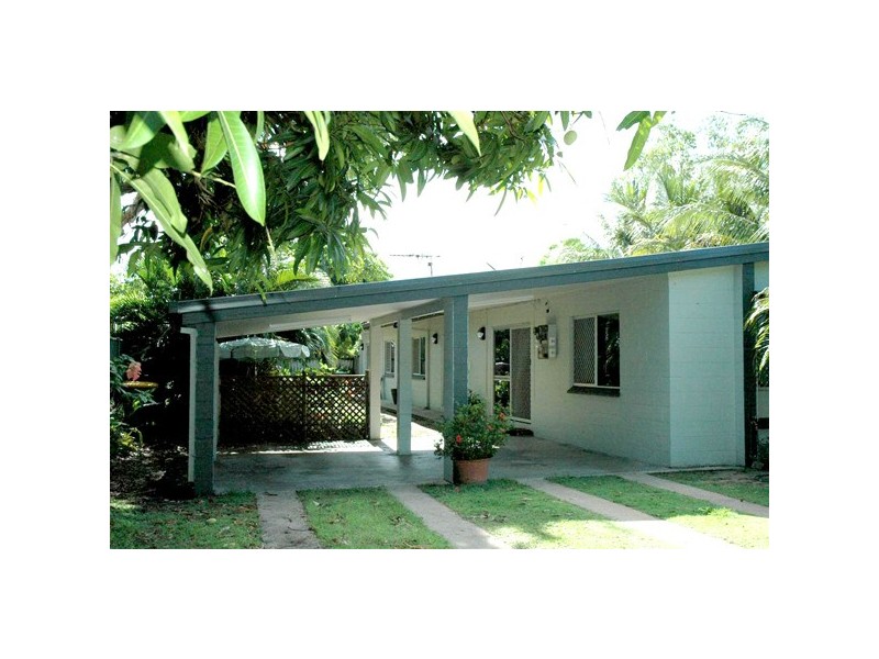 123 Oleander Street, Holloways Beach QLD 4878