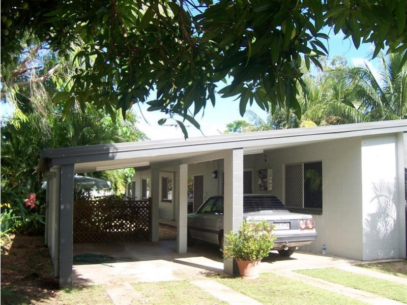 123 Oleander Street, Holloways Beach QLD 4878