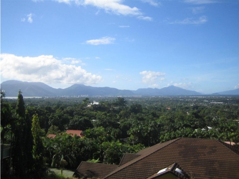 11 Knott Court, Whitfield QLD 4870