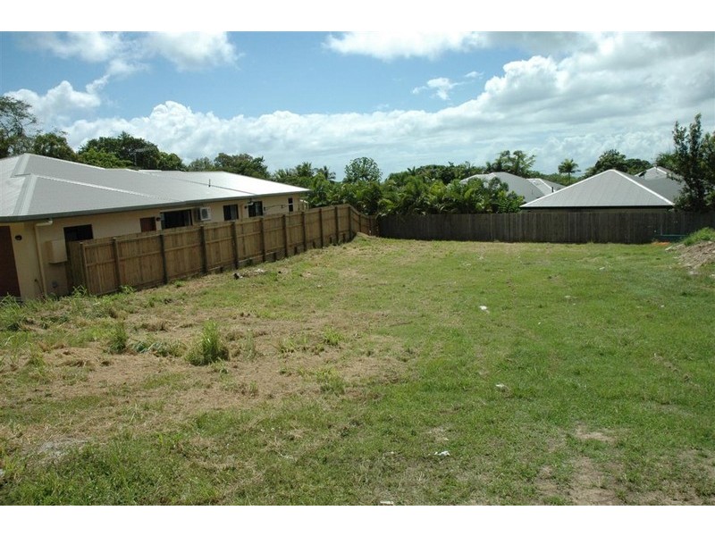 10 Retreat Close, Palm Cove QLD 4879