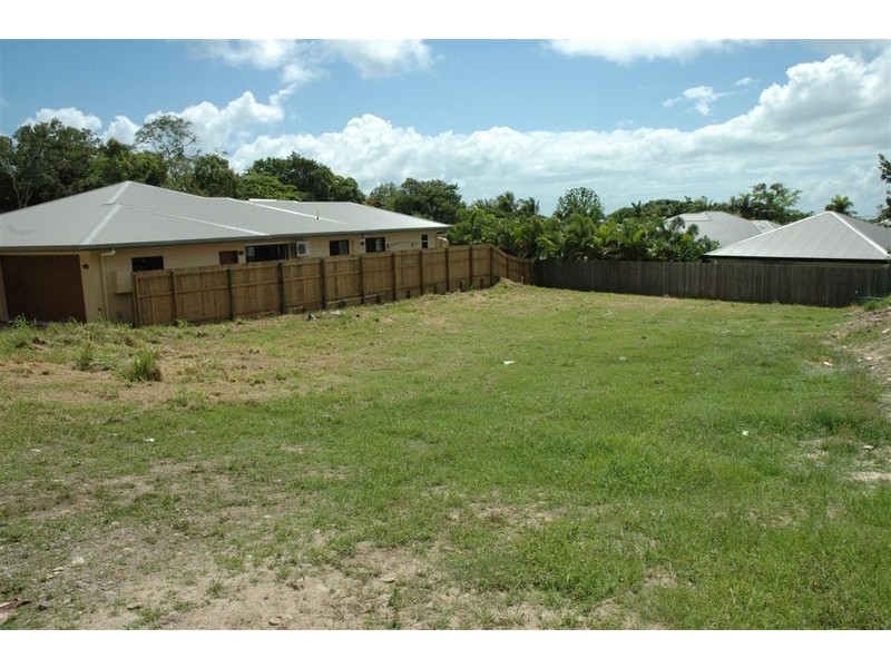 10 Retreat Close, Palm Cove QLD 4879