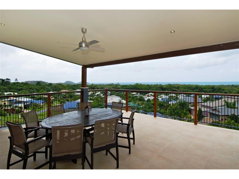 18 Savannah Street, Palm Cove QLD 4879